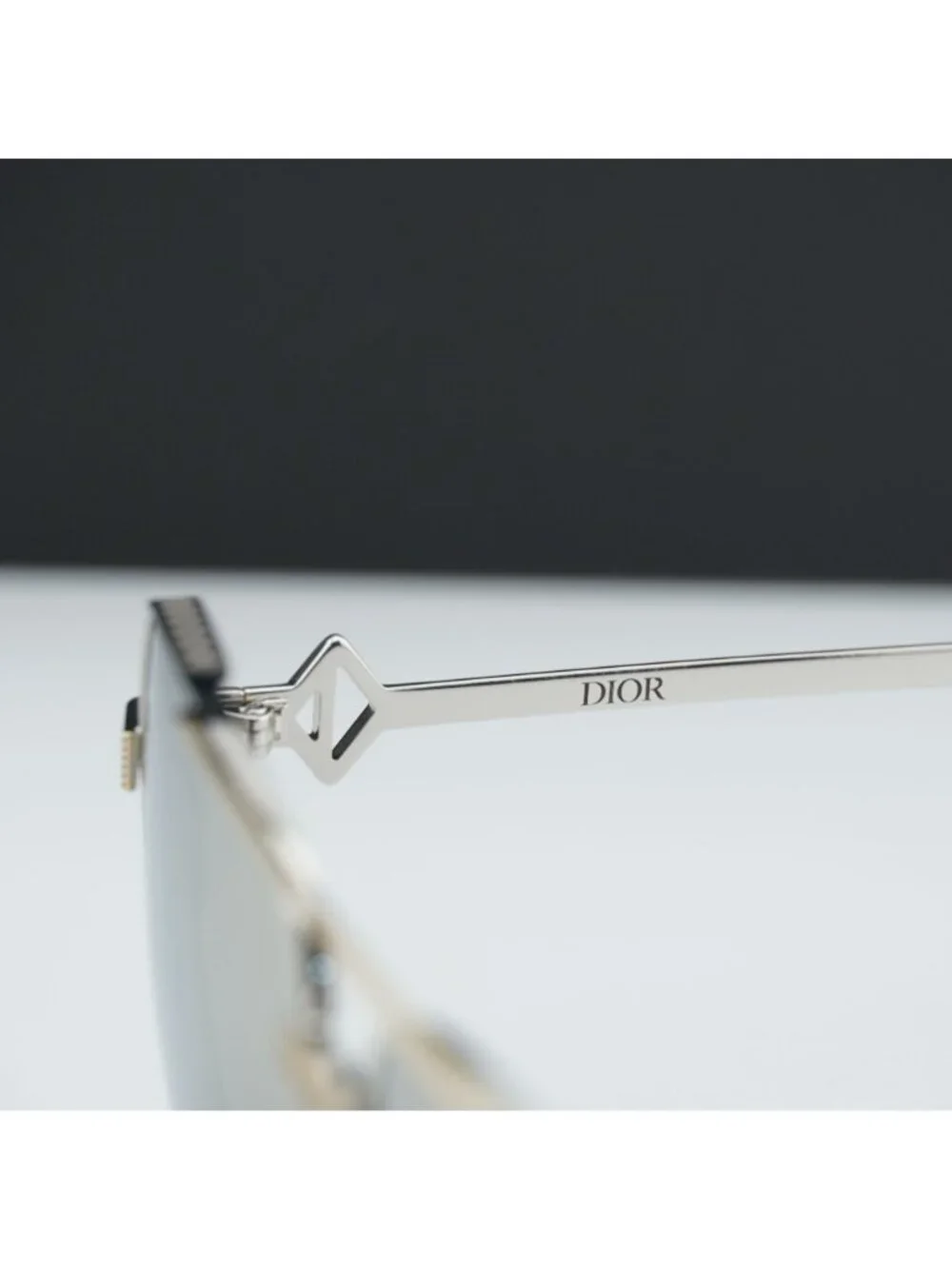 Dior CD DIAMOND S9F F2A5 Square Sunglasses – Palladium / Silver Mirror